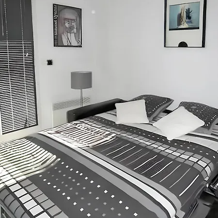 A Avec Terrasse - 33 M² 빌레쉬르메르