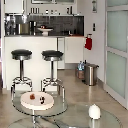 A Avec Terrasse - 33 M² * 빌레쉬르메르