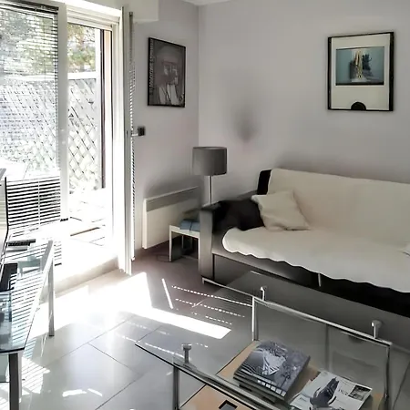 A Avec Terrasse - 33 M²