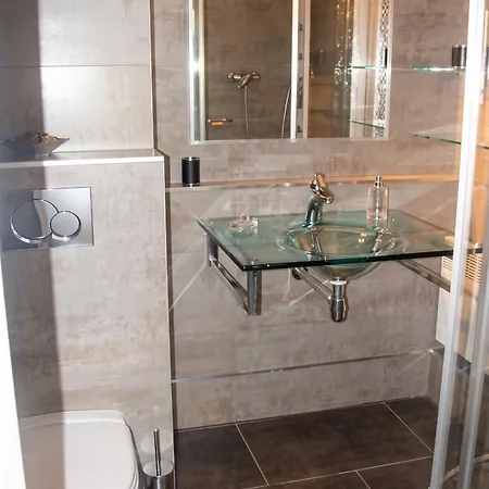 A Avec Terrasse - 33 M² 펜션