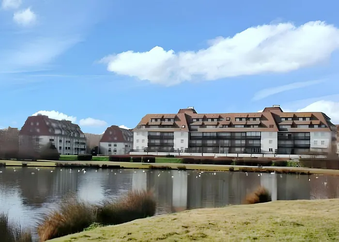 à Avec Terrasse - 33 M²